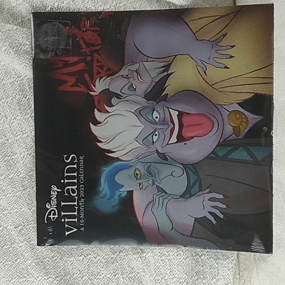 disney-villains-16-month-2023-calendar-12-x-12-inches